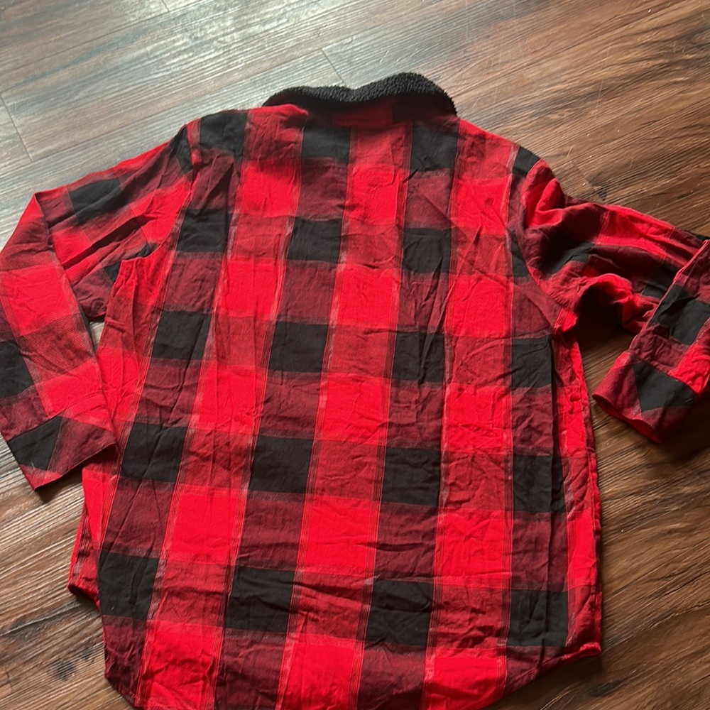 Victoria’s Secret plaid pj top with Sherpa fleece around neckline - Picture 8 of 8